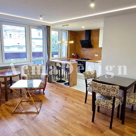 Arma Design Apartment 2 Bedrooms Warsawa Bagian luar foto