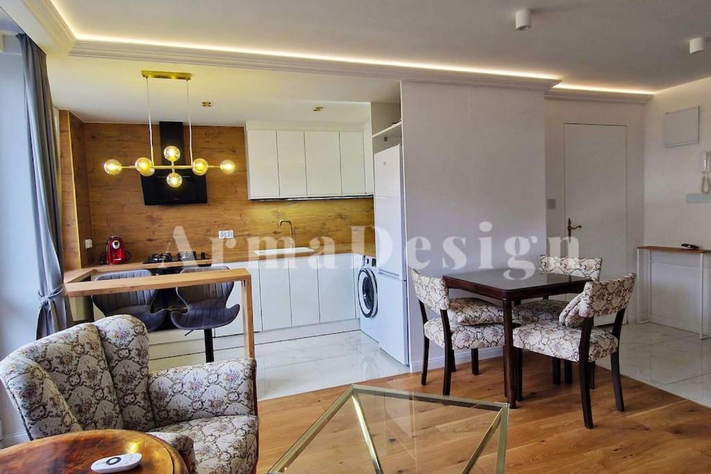 Arma Design Apartment 2 Bedrooms Warsawa Bagian luar foto